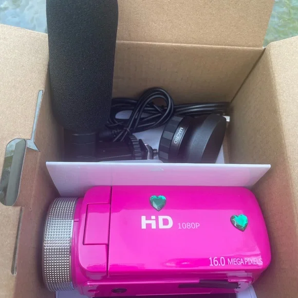 Rare Pink HD 16 MP camcorder with Microphone, 32 GB sd card and Fish eye Lens